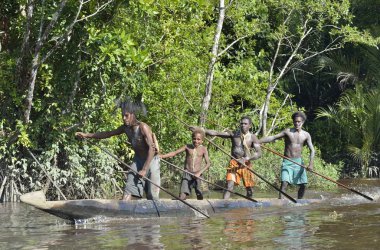 Kano Savaşı töreni Asmat insan