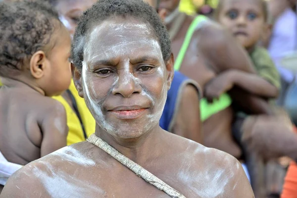 Anciana papuana de la tribu de Asmat — Foto de Stock