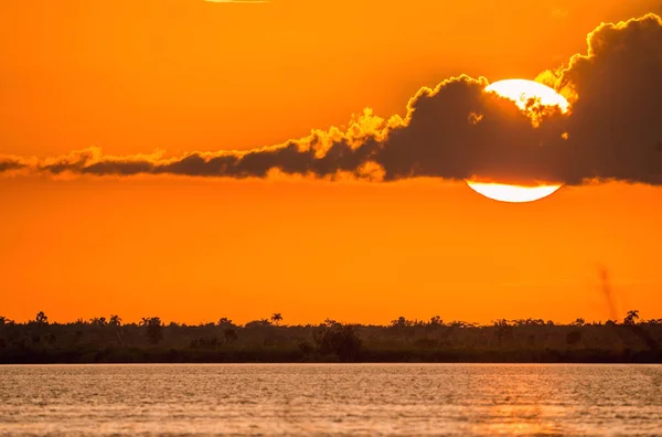 Paesaggio marino durante il tramonto . — Foto Stock