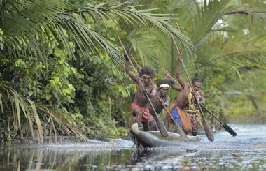Kano Savaşı töreni Asmat insan