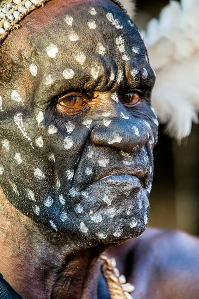 Headhunter of Asmat tribe — Stock Photo, Image