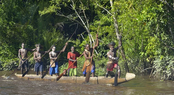 Kajak-kenu háború ünnepség az emberek Jánosné — Stock Fotó