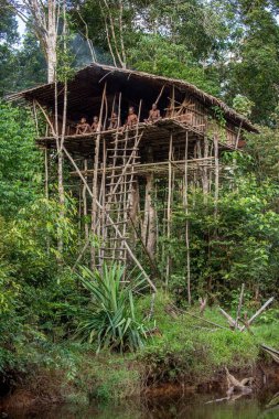 Grup Papua Korowai kabilesinin