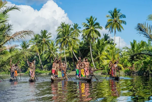 Indonésie Irian Jaya Hedvika Provincie Jow Vesnice Května Kanoe Válka — Stock fotografie