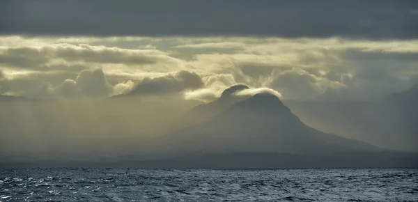 Paisaje Marino Una Mañana Cielo Nublado Montañas Falsa Bahía Sudafrica —  Fotos de Stock