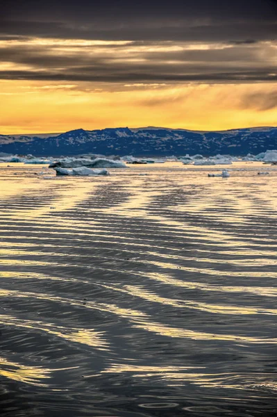 Geleira Gelo Flutuando Água Iceberg Groenlândia Pôr Sol — Fotografia de Stock