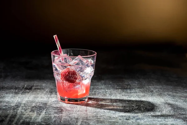 Shirley Strawberry Ginger cocktai — Stock Photo, Image