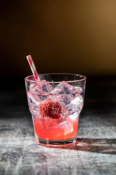 Shirley Strawberry Ginger cocktai — Stock Photo, Image