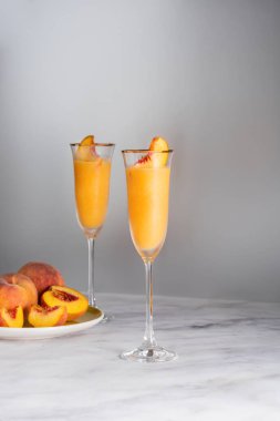Donmuş Şeftali Bellini Mocktail