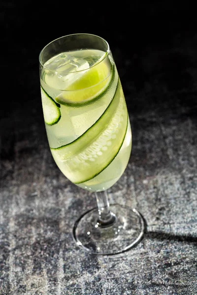 Komkommerkoeler mocktail — Stockfoto