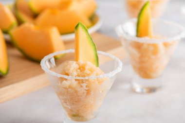 Cantaloupe Granitas ferahlatıcı bir yaz mocktai