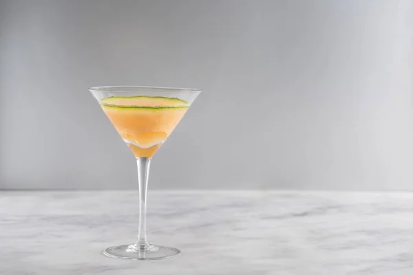 Cantaloupe Martini Ein Erfrischender Sommermocktai — Stockfoto