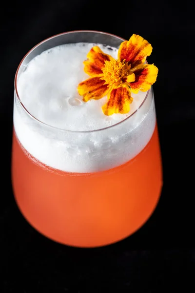 Mocktail Pamplemousse Avec Fleur Souci — Photo