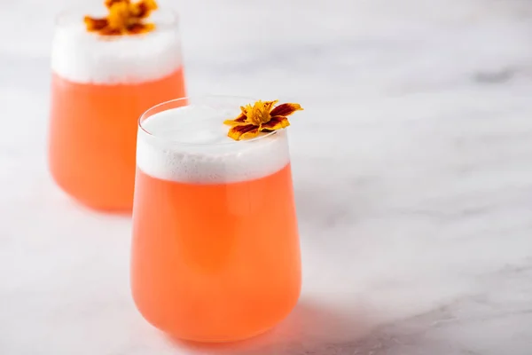 Grapefruit Mocktail Měsíčkovým Květem — Stock fotografie