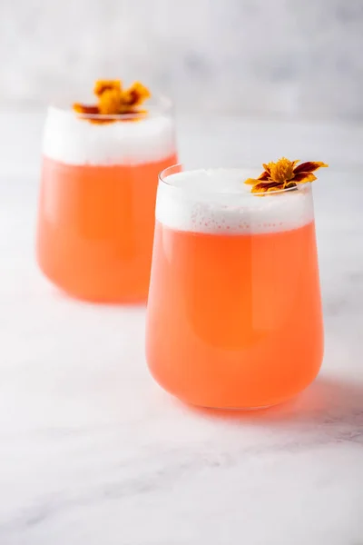 Grapefruit Mocktail Met Goudsbloem — Stockfoto