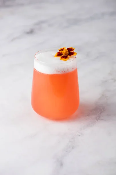 Grapefrukt Mocktail Med Ringblomma — Stockfoto