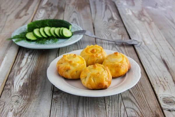 Pasteles tradicionales rusos kurniki . — Foto de Stock