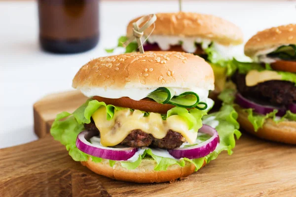 Házi készítésű hamburgertől marha — Stock Fotó