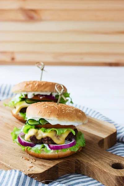 Läckra hamburgare nötkött — Stockfoto