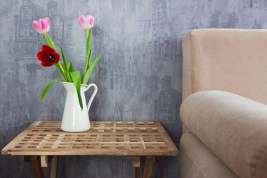 Buket Lale bej kanepe.