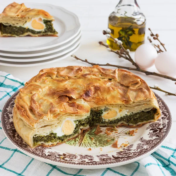 Pasqualina tart tipik İtalyan Paskalya.