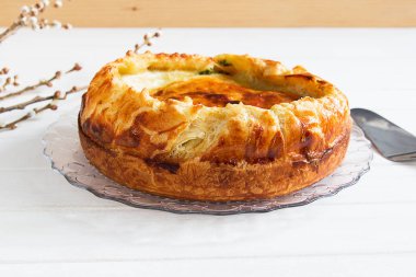 Pasqualina tart tipik İtalyan Paskalya.