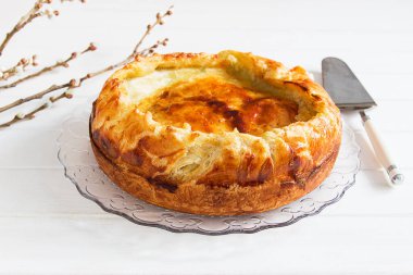 Pasqualina tart tipik İtalyan Paskalya.