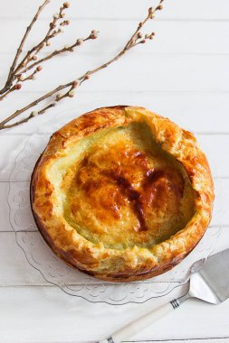 Pasqualina tart tipik İtalyan Paskalya.