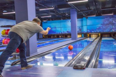 Ufuk etkinlik kız arka plan Bovling.