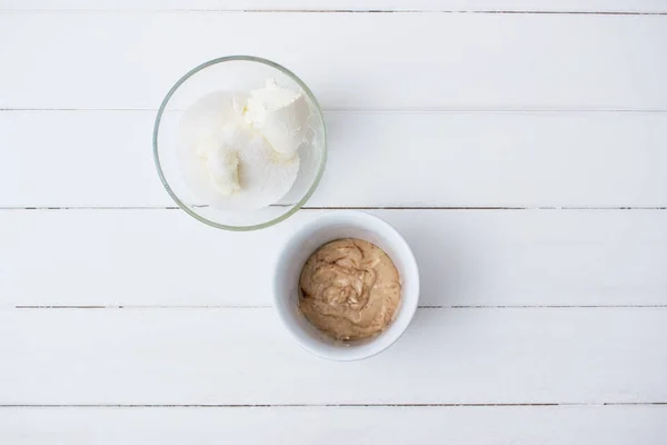 Creamcheese açúcar tigela de vidro pastelaria . — Fotografia de Stock