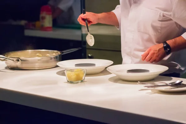 Restaurant kitchen cooking. — Stock Photo, Image