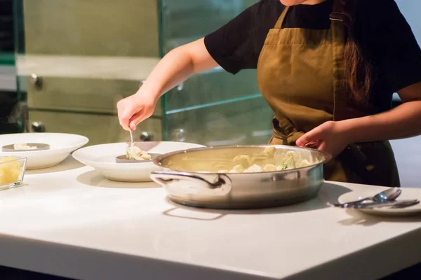 Restaurant kitchen cooking. — Stock Photo, Image