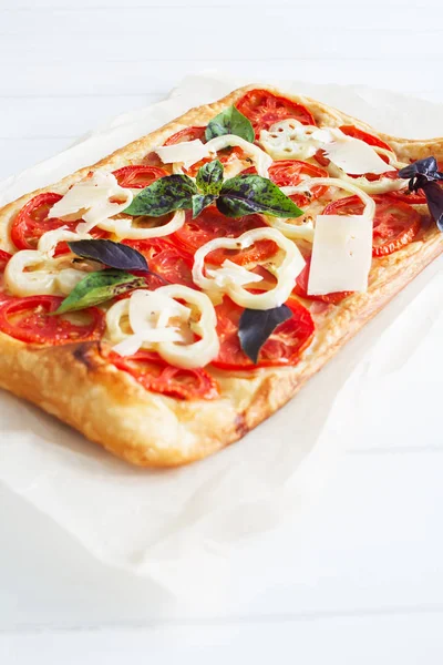 Ruddy restangle torta de pizza . — Fotografia de Stock