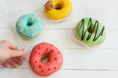 Kavrulmuş Amerikan donut