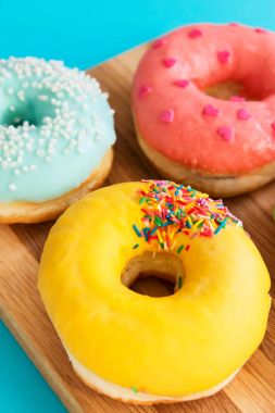 Kavrulmuş Amerikan donut