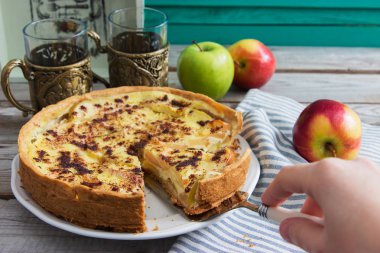 Elma tart kurabiye hamur tablo.