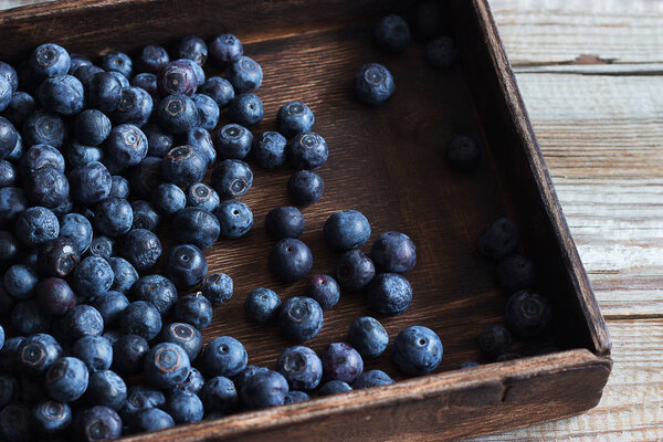 Голубика спелый деревянный фон
.