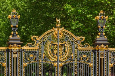 Royal gate