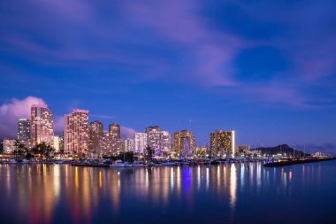 Waikiki beach gece