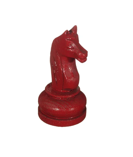 Vermelho madeira xadrez cavaleiro figura isolado no fundo branco — Fotografia de Stock