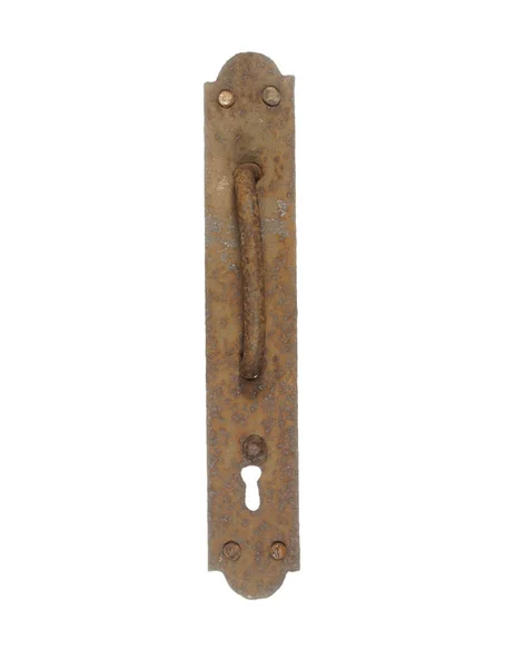 흰색 배경에 고립 된 열쇠 구멍으로 오래 된 녹슨 문 손잡이. — 스톡 사진