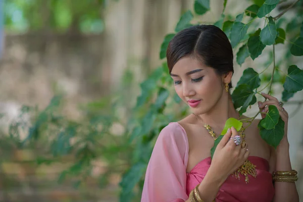 Thajské šaty módní — Stock fotografie