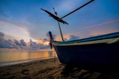 Alacakaranlık tekne dok