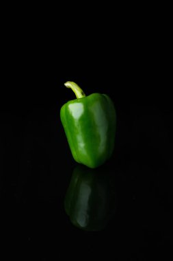 Tatlı biber kadar siyah üzerine kapatın