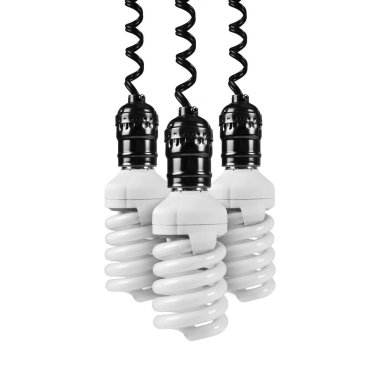 Üç enerji tasarruflu lamba üstünde tepe aşağı asılı