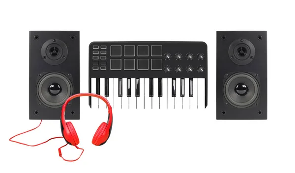 音乐和声音-两个扬声器机箱, Midi 键盘和 h — 图库照片