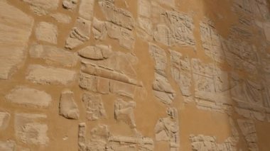 Karnak Tapınağı Duvarı 'nın bir parçası