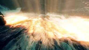 Ormandaki dağ deresi