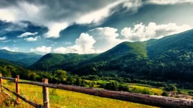 Yaz dağı manzarası, 4K HDR