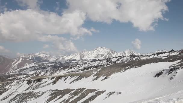 Caucasus mountains schot een — Stockvideo